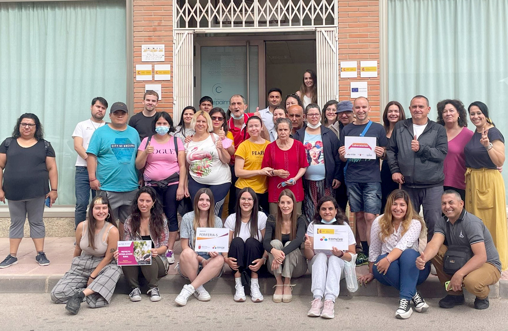 Degustación de comidas del mundo y proyección de vídeos en la jornada de puertas abiertas de Cepaim